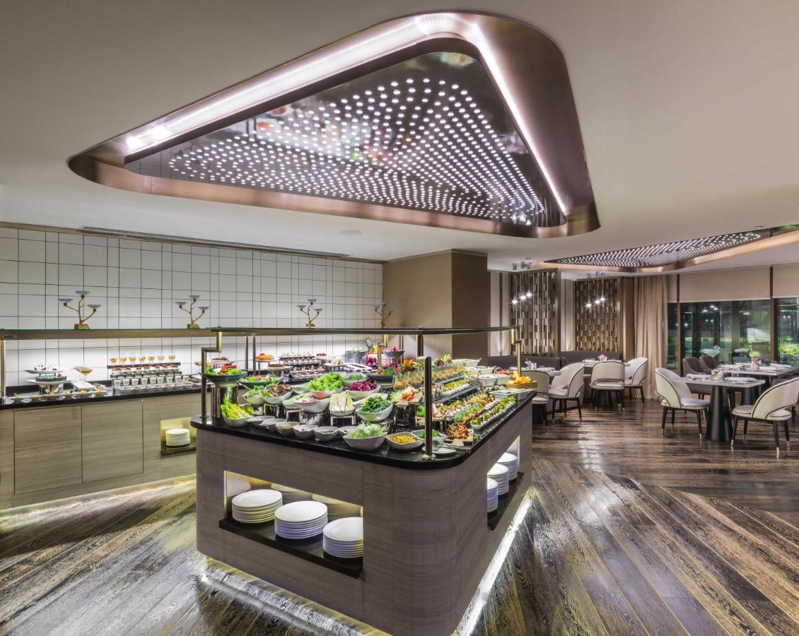 Narcissus Al Hamra Hotel Τζέντα Εξωτερικό φωτογραφία The buffet at the hotel